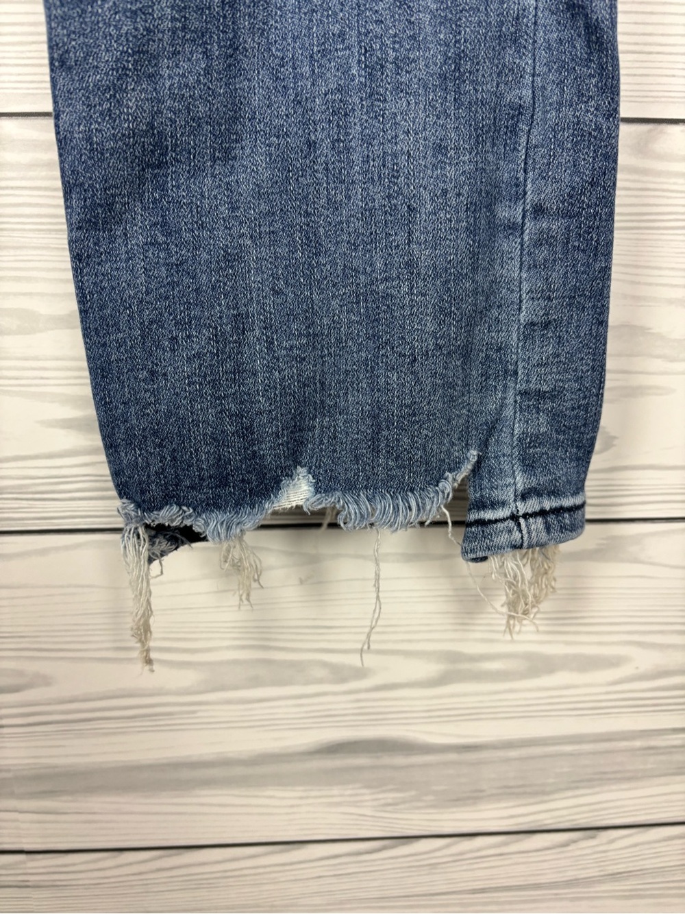 Judy Blue Straight Fit Distressed Jeans Size 11/30 - Picture 3 of 12